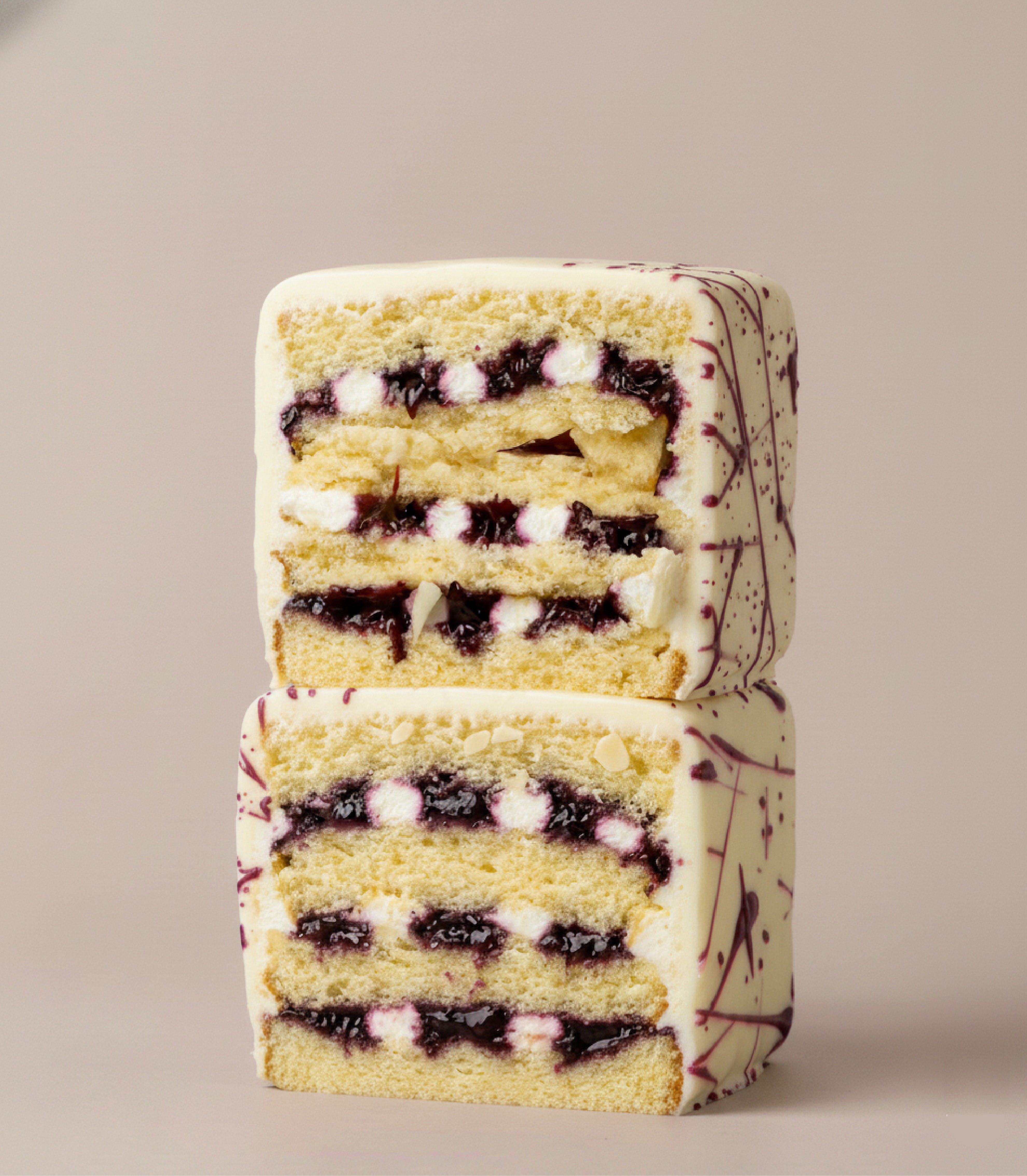 White Velvet Berry Brick Cake – Dreamfort